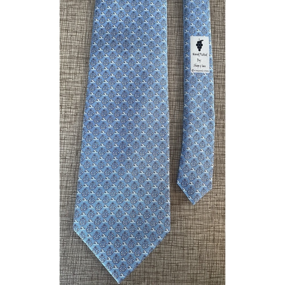 Vineyard Vines Anchors Waves Nautical Tie 100% Silk Martha's Vineyard Summer